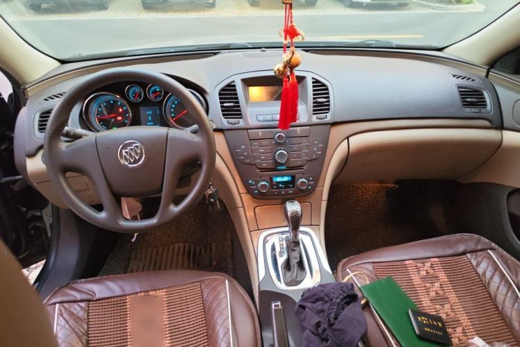 Used Buick Regal 2012 2.0L Comfort Edition Center Console