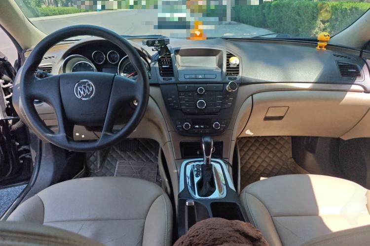 Used Buick Regal 2012 2.0L Comfort Edition Center Console