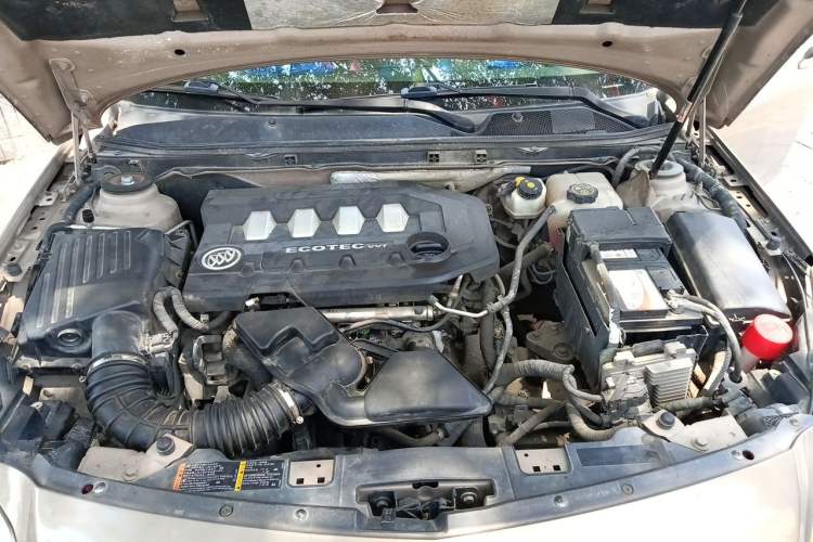 Used Buick Regal 2012 2.0L Comfort Edition Engine Bay