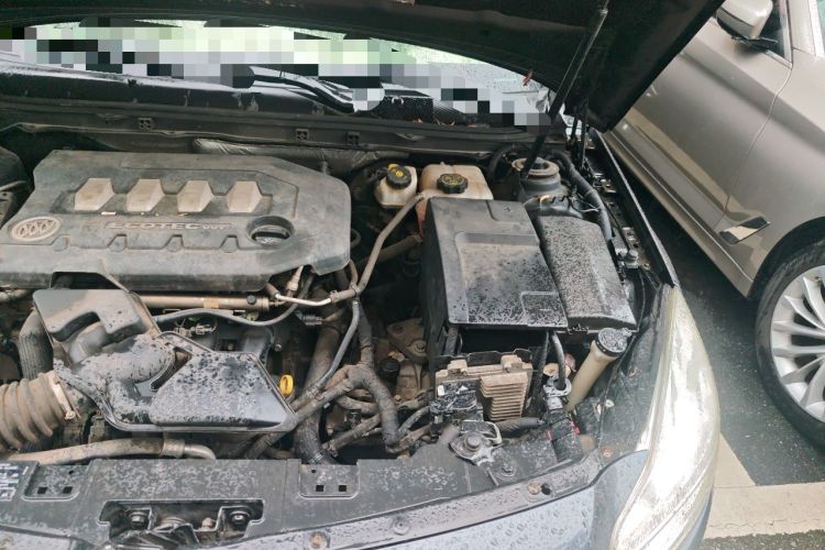 Used Buick Regal 2012 2.0L Comfort Edition Engine Bay Left
