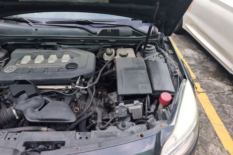 Used Buick Regal 2012 2.0L Comfort Edition Engine Bay Left
