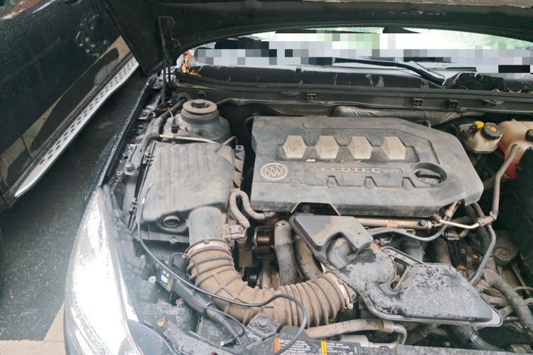 Used Buick Regal 2012 2.0L Comfort Edition Engine Bay Right