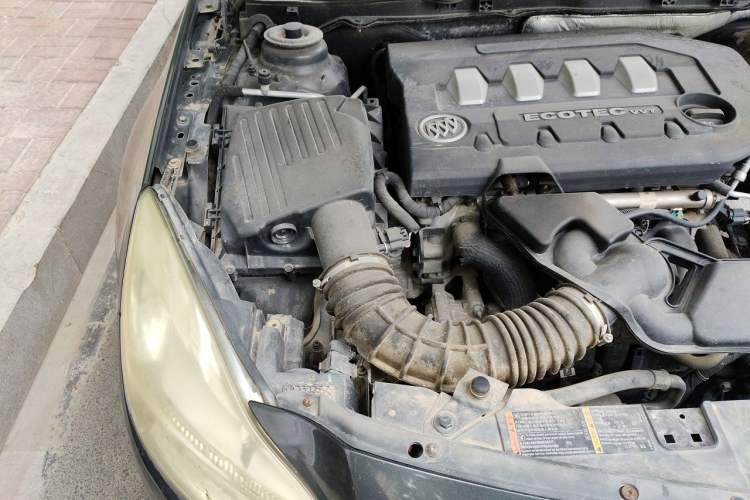 Used Buick Regal 2012 2.0L Luxury Edition Engine Bay Right