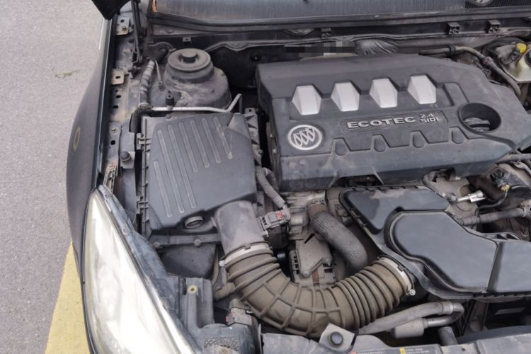 Used Buick Regal 2012 2.4L SIDI Elite Edition Engine Bay Right