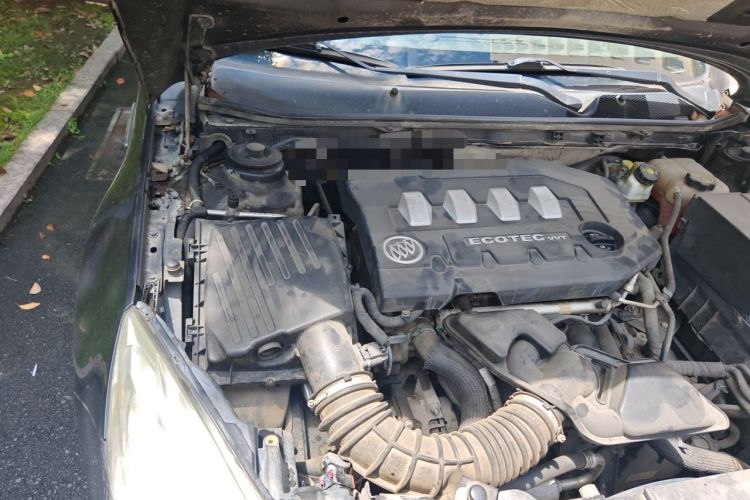 Used Buick Regal 2012 2.0L Comfort Edition Engine Bay Right