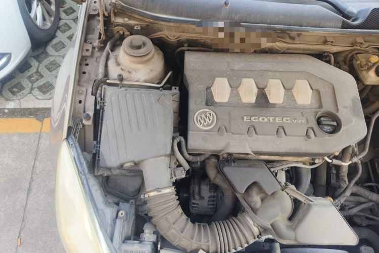 Used Buick Regal 2012 2.0L Comfort Edition Engine Bay Right