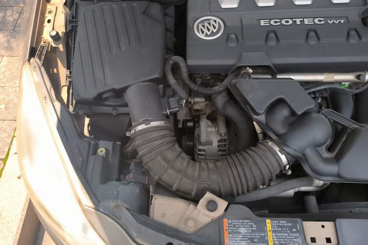 Used Buick Regal 2012 2.0L Luxury Edition Engine Bay Right