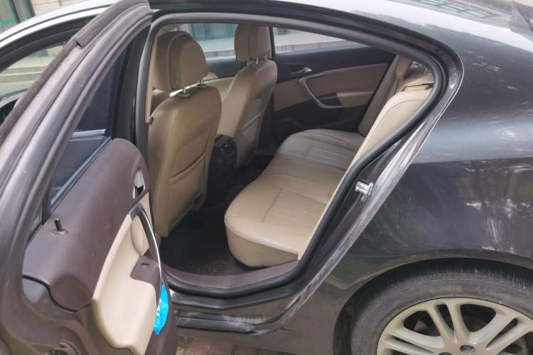 Used Buick Regal 2012 2.4L SIDI Elite Edition Left Rear Seat