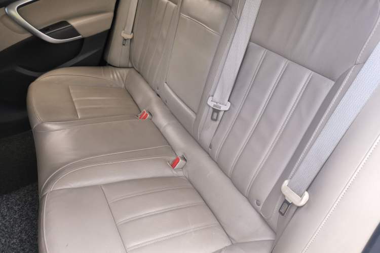Used Buick Regal 2012 2.0L Luxury Edition Left Rear Seat