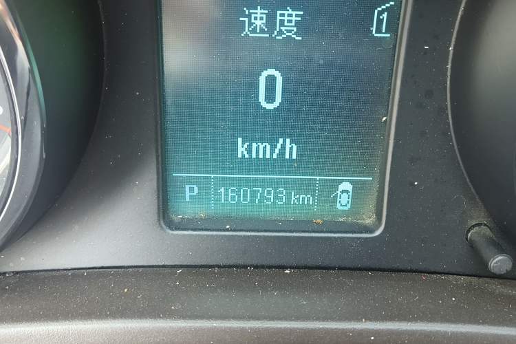 Used Buick Regal 2012 2.0L Comfort Edition Odometer Close Up