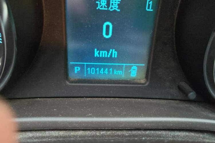 Used Buick Regal 2012 2.0L Comfort Edition Odometer Close Up