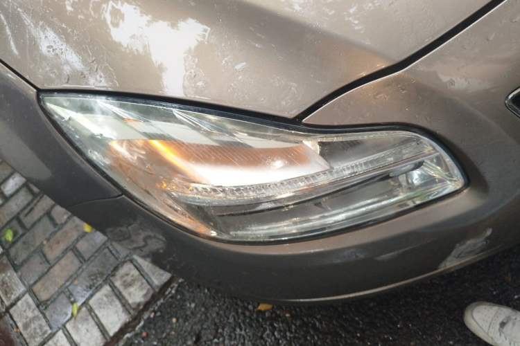 Used Buick Regal 2012 2.0L Comfort Edition Right Front Headlight