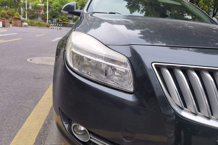 Used Buick Regal 2012 2.4L SIDI Elite Edition Right Front Headlight