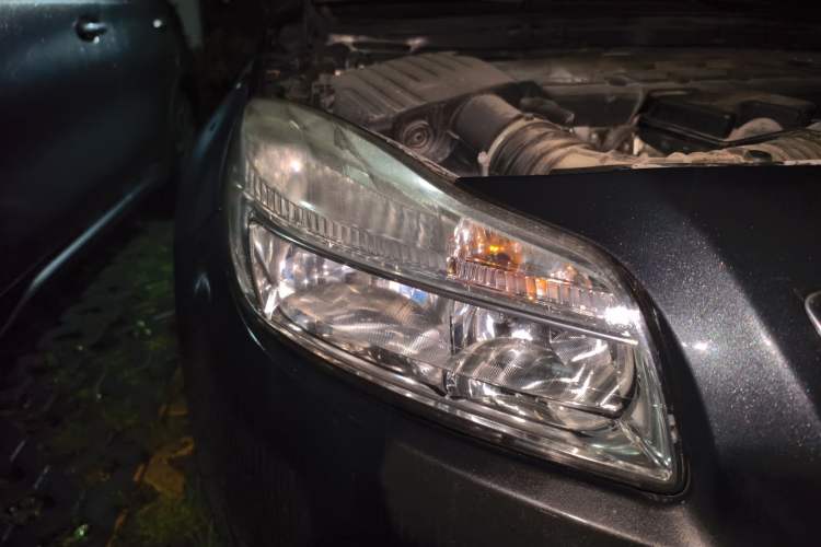 Used Buick Regal 2012 2.0L Luxury Edition Right Front Headlight