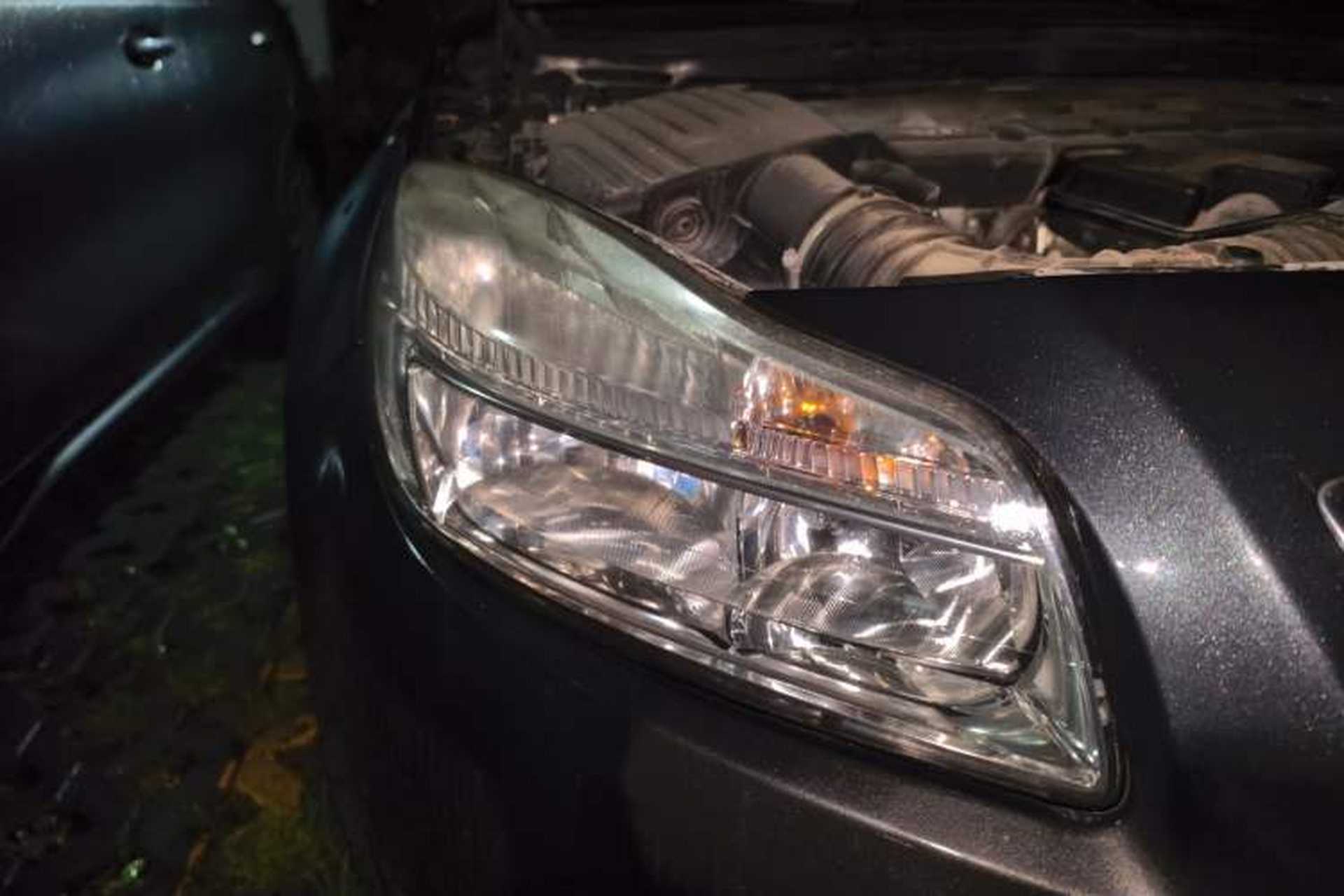 Used Buick Regal 2012 2.0L Luxury Edition Right Front Headlight