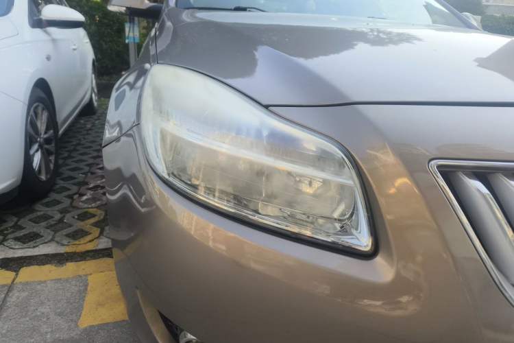 Used Buick Regal 2012 2.0L Comfort Edition Right Front Headlight