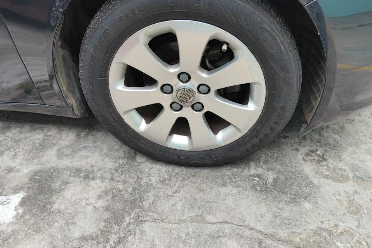 Used Buick Regal 2012 2.0L Comfort Edition Right Front Wheel Hub