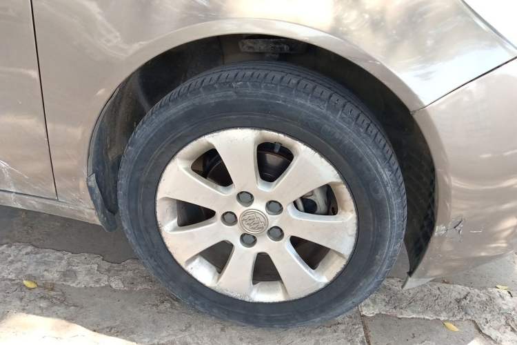 Used Buick Regal 2012 2.0L Comfort Edition Right Front Wheel Hub