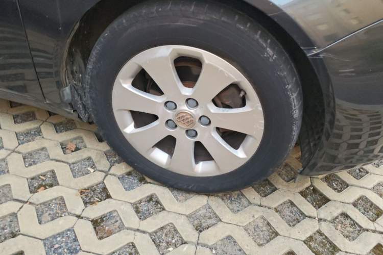 Used Buick Regal 2012 2.0L Comfort Edition Right Front Wheel Hub