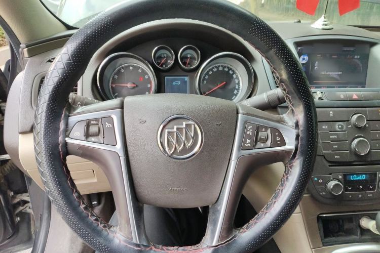Used Buick Regal 2012 2.0L Luxury Edition Steering Wheel