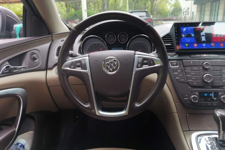 Used Buick Regal 2012 2.4L SIDI Elite Edition Steering Wheel
