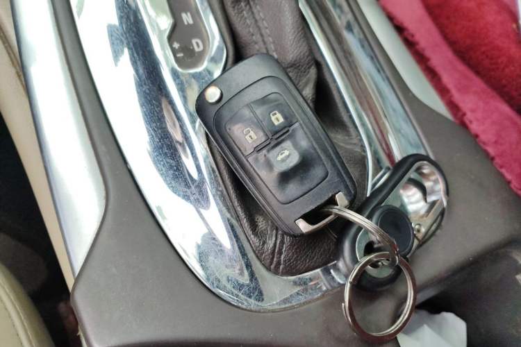 Used Buick Regal 2012 2.0L Luxury Edition Vehicle Key