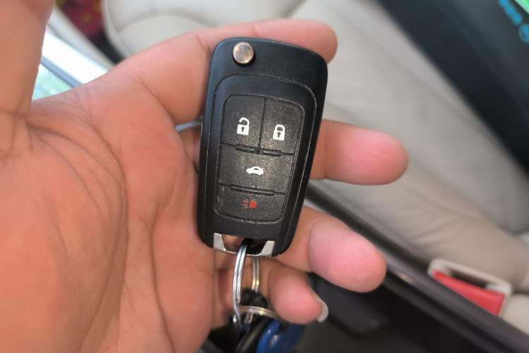Used Buick Regal 2012 2.0L Luxury Edition Vehicle Key