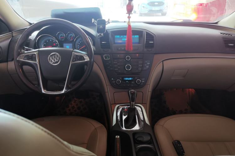 Used Buick Regal 2012 2.0L Luxury Edition Center Console