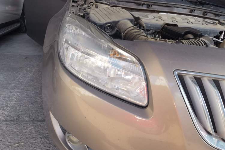 Used Buick Regal 2012 2.0L Luxury Edition Right Front Headlight