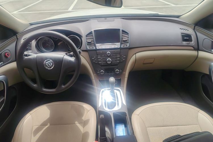 Used Buick Regal 2012 2.0L Comfort Edition Center Console