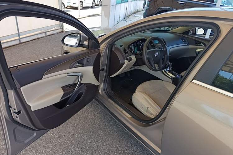 Used Buick Regal 2012 2.0L Comfort Edition Driver Seat