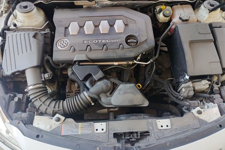 Used Buick Regal 2012 2.0L Comfort Edition Engine Bay