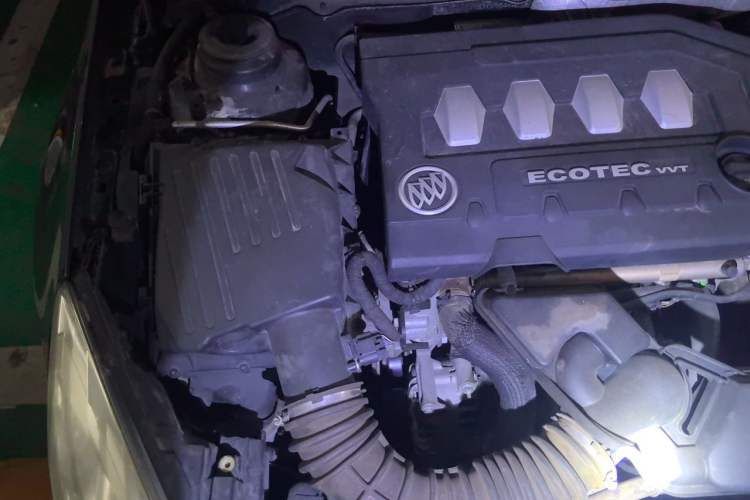 Used Buick Regal 2012 2.0L Luxury Edition Engine Bay Right