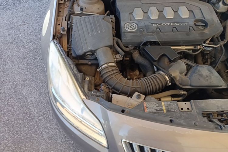 Used Buick Regal 2012 2.0L Comfort Edition Engine Bay Right