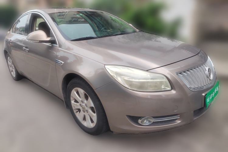 Used Buick Regal 2012 2.0L Luxury Edition Front Right 45 Deg