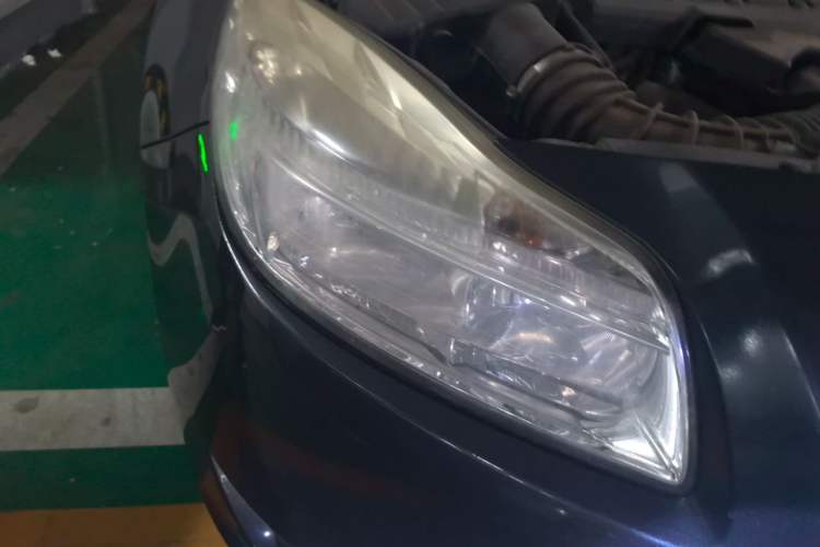 Used Buick Regal 2012 2.0L Luxury Edition Right Front Headlight