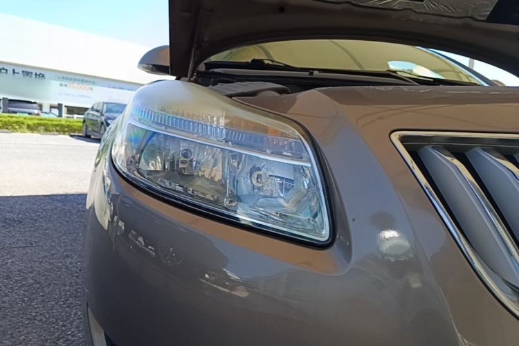 Used Buick Regal 2012 2.0L Comfort Edition Right Front Headlight