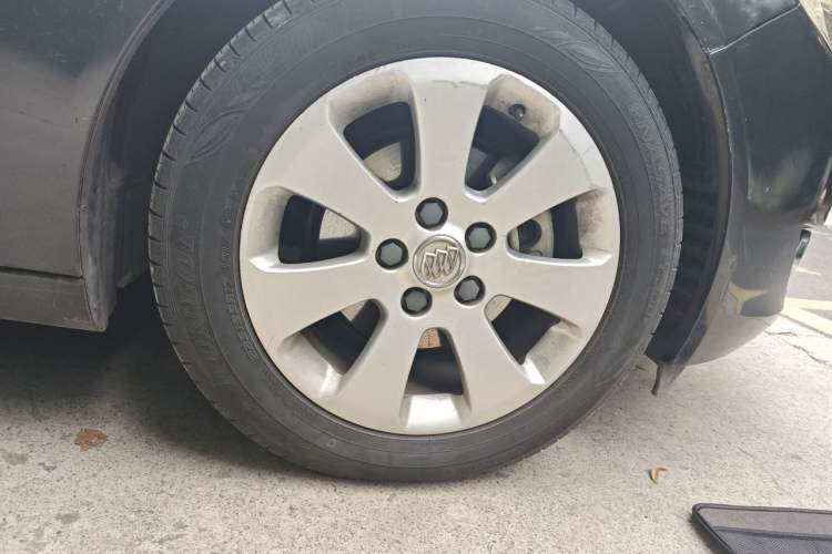 Used Buick Regal 2012 2.0L Comfort Edition Right Front Wheel Hub