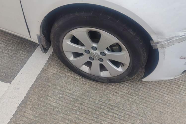 Used Buick Regal 2012 2.0L Comfort Edition Right Front Wheel Hub