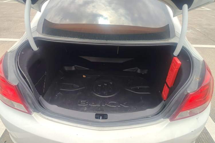 Used Buick Regal 2012 2.0L Comfort Edition Trunk