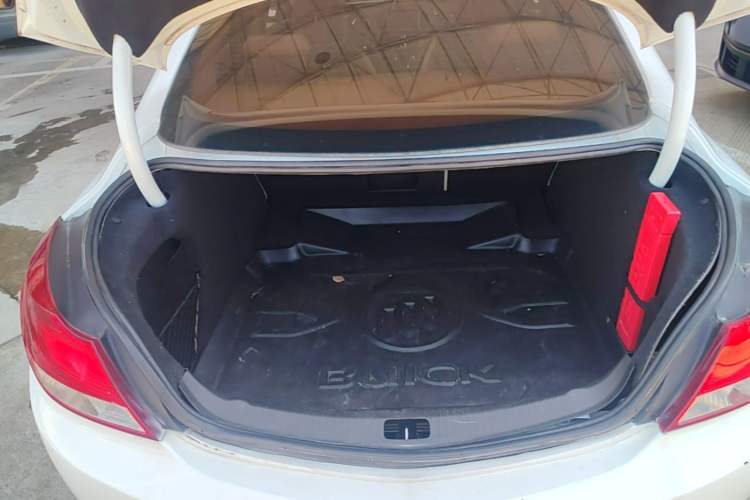 Used Buick Regal 2012 2.0L Comfort Edition Trunk