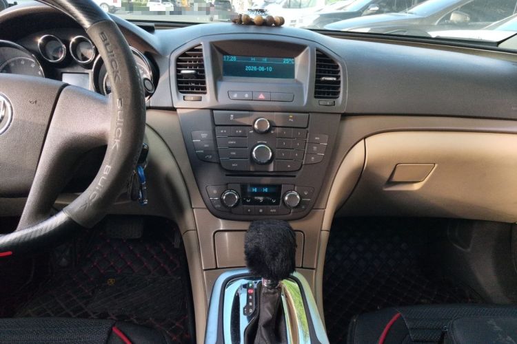 Used Buick Regal 2012 2.0L Comfort Edition Audio And AC Panel