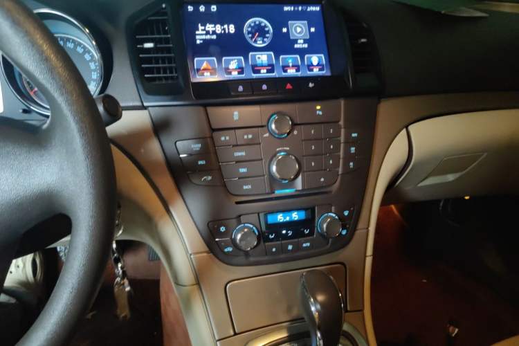 Used Buick Regal 2012 2.0L Comfort Edition Audio And AC Panel