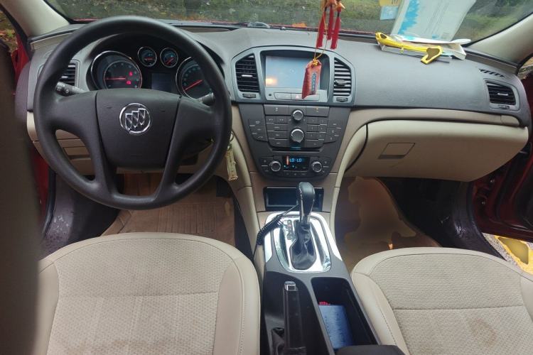 Used Buick Regal 2012 2.0L Comfort Edition Center Console