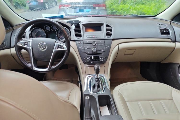 Used Buick Regal 2012 2.0L Luxury Edition Center Console