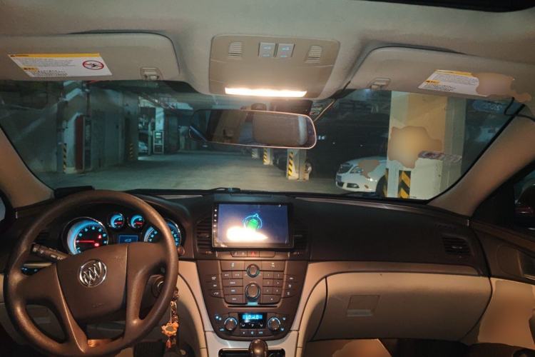 Used Buick Regal 2012 2.0L Comfort Edition Center Console