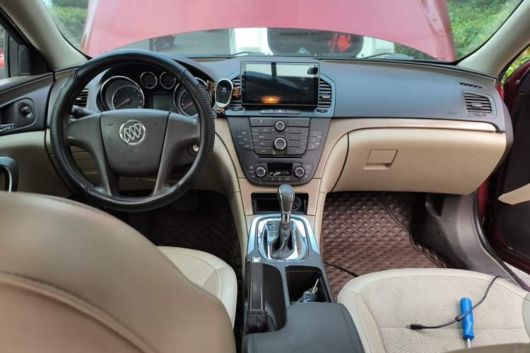 Used Buick Regal 2012 2.0L Comfort Edition Center Console