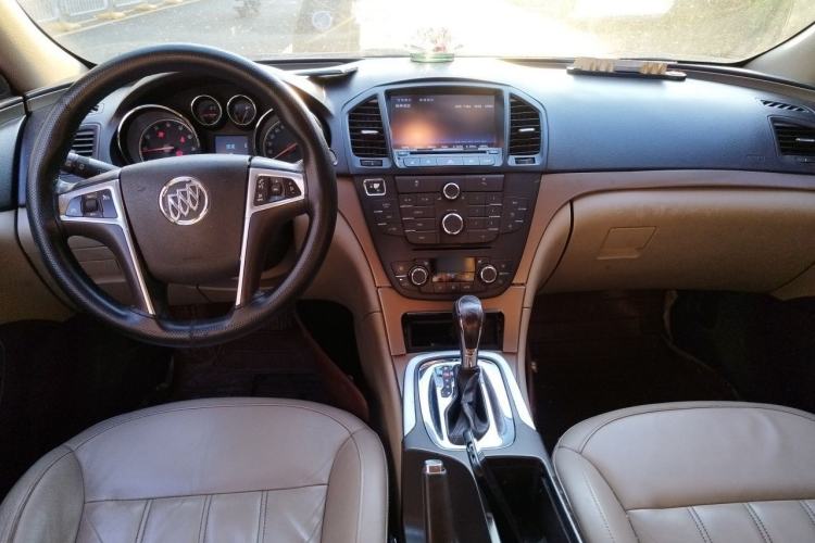 Used Buick Regal 2012 2.0L Luxury Edition Center Console