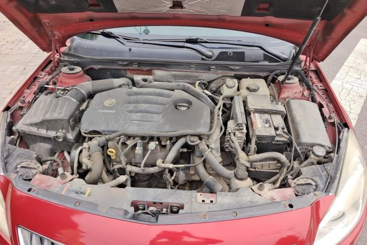Used Buick Regal 2012 2.0T Luxury Sport Edition Engine Bay