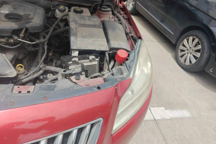 Used Buick Regal 2012 2.0L Comfort Edition Engine Bay Left